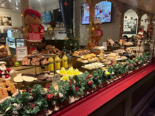 🇺🇸 Street Photography in Carmel-by-the-Sea, California 🏡