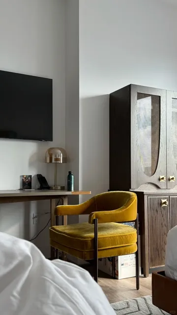 Houston | Thompson Houston Rooftop Pool is Absolutely Stunning! 