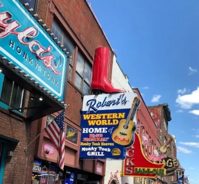 Enjoying Time at Robert's Western World!