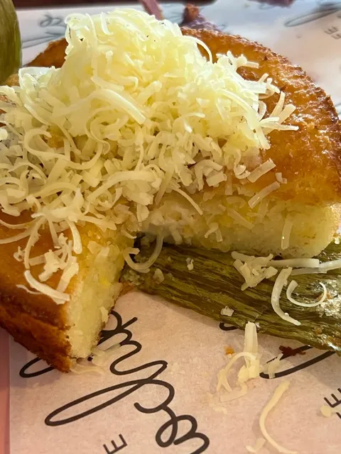 Cincinnati ｜ Plump Ube Croissant 🥐 & Soft Corn Cake 🌽