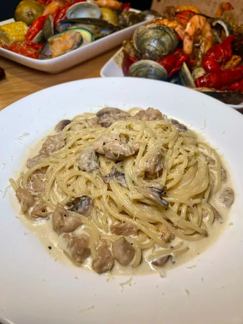 🦞 This $38.99 Seafood Buffet in Brooklyn is Such a Steal!