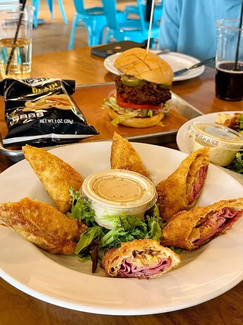 🍕 Tucson Food Review  – Transplant Detroit Pizza 🧀