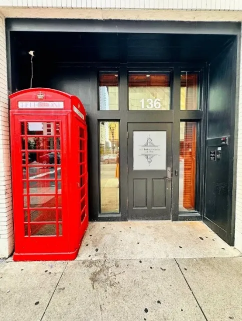 Grabbing Drinks at a Great Lounge!