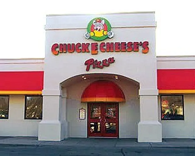 chuck e. cheese