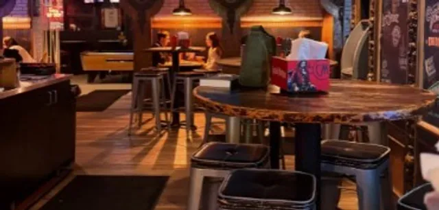  Stub & Herb’s: A UMN Campus Classic for Hearty American Comfort Food!