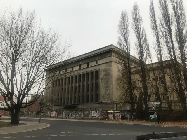 A Cosmic Love Affair with the World's Most Legendary Club 🎧✨