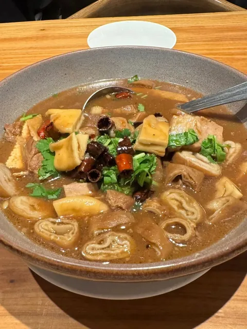 This $300 Official Mansion-Style Feast in SF is Simply Unbeatable 🏮