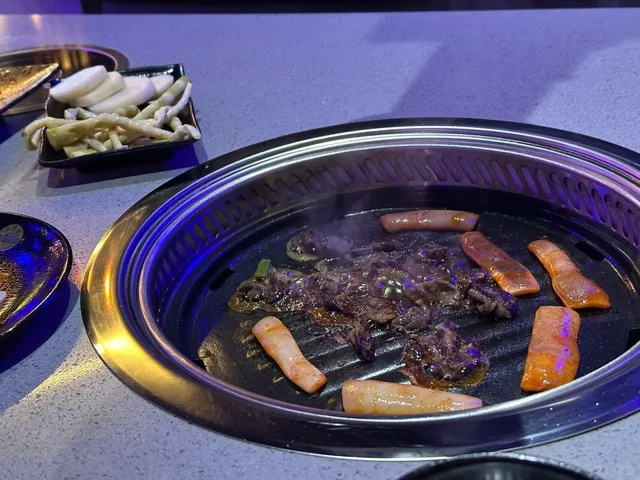  New Spot in Madtown! Super Recommended Hot Pot & BBQ Buffet!