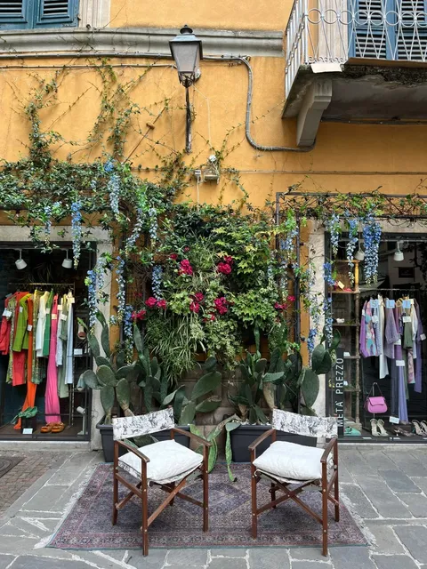 Italy's Lesser-Known Beautiful Ancient Town | Sarzana 🏰