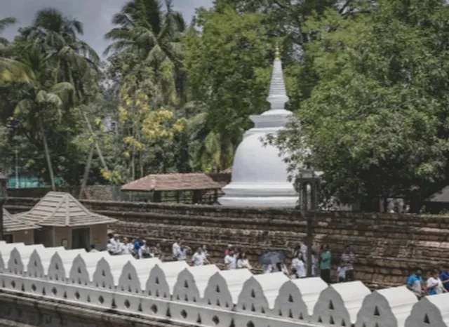 See the World | Sri Lanka's Kandy Temple of the Tooth Relic