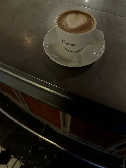 🇬🇧 Rainy Day in London｜Hagen's New Store Is Simply Stunning！！！🌧️✨