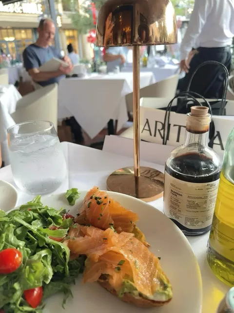 LA Long Weekend ^ Glendale’s Amici Italian Restaurant ^