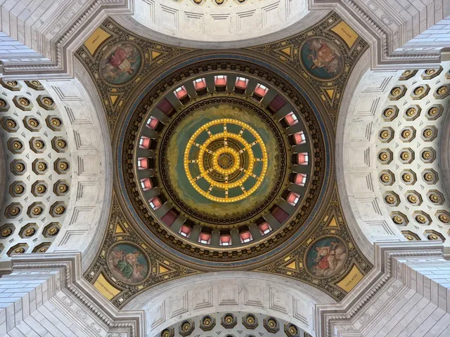 🏛️ Rhode Island State House｜Touching the Warmth of Democracy ✨