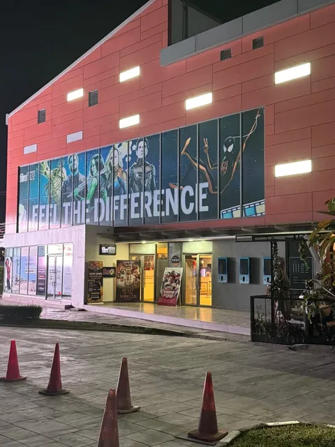 🇳🇬 Welcome to Lagos | Africa’s Most Chaotic & Vibrant City! 🌆✨