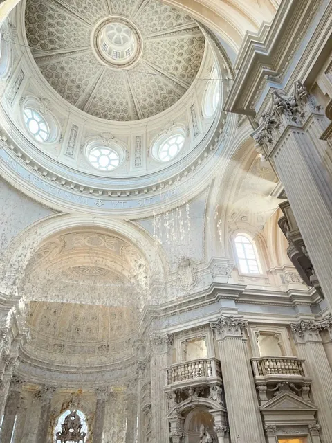 For This Palace, I Traveled Alone to Turin, Italy 🇮🇹