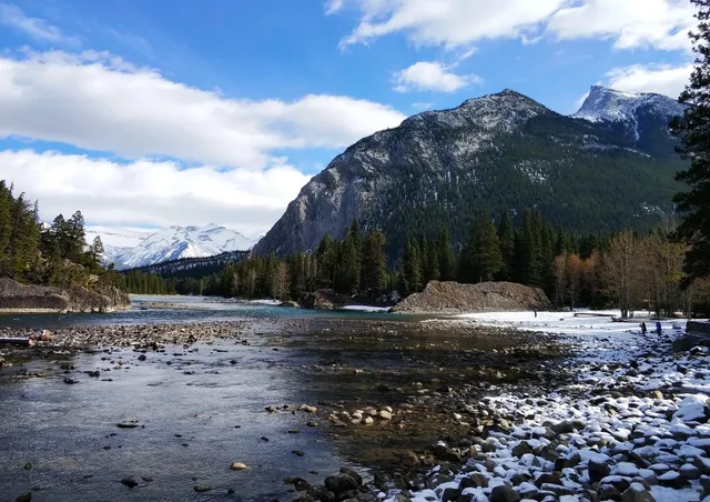 💧 Bow Lake: Banff’s Hidden Summer Serenity 🌿
