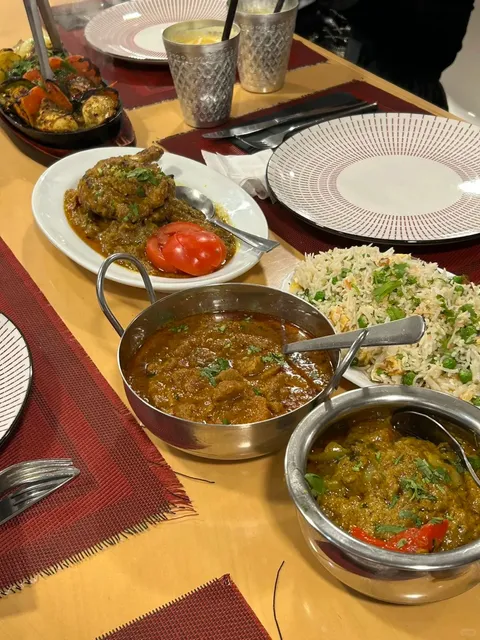 Barcelona | Casa Bangla serves delicious curry and cheese-garlic naan