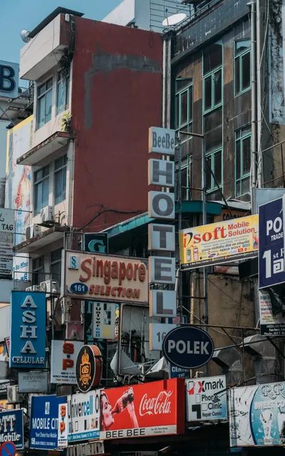 Colombo Citywalk: A Quick Stroll Through Another Rather Bland Capital 