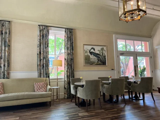 Perfect Historic District Stay 🏡🌸