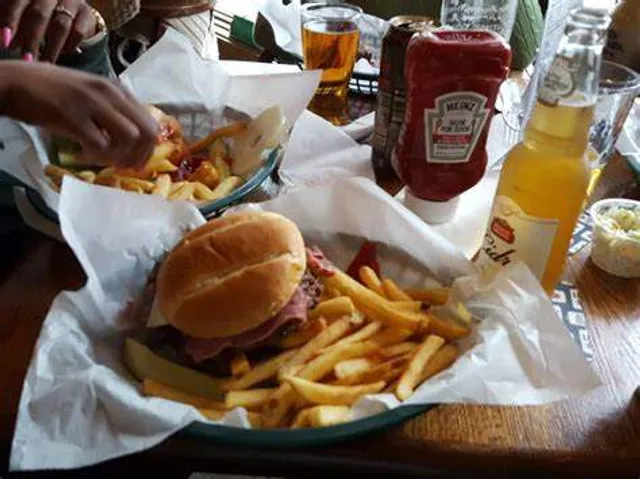 🍞 Doolin's Surprise Sandwich Stop | Cliffside Comfort Food!