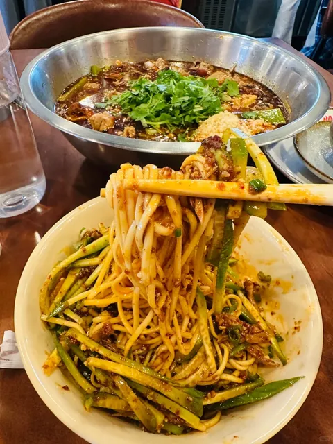 The Only Sichuan-Style Málà Pot