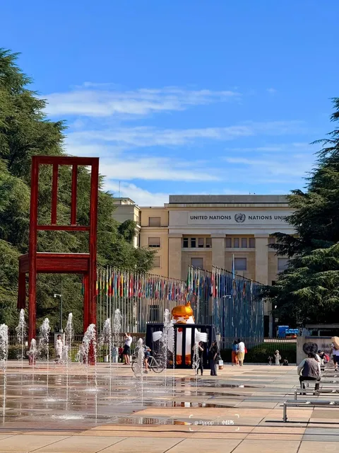 Switzerland - Geneva 🇨🇭 | A Full Day & Night Foodie Travel Guide  