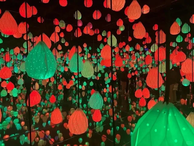 ✨ Vegas Dreamy Light & Shadow Gallery 🌌