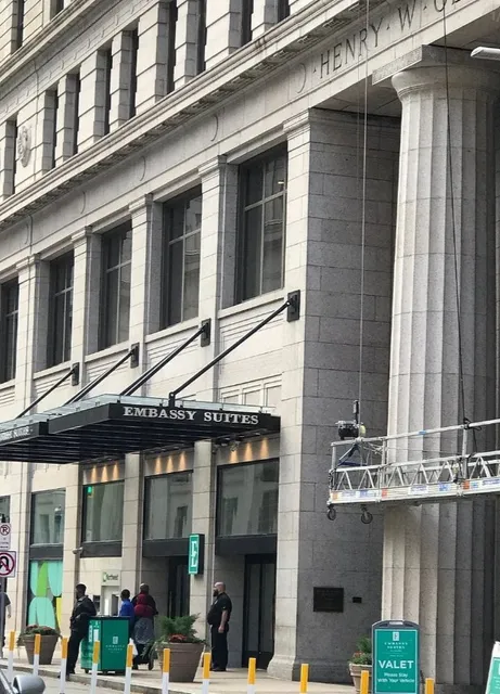 🏩 You're Missing Out If You Don't Stay at This Hotel in Pittsburgh! 