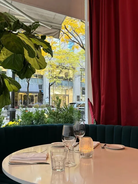 For Authentic Italian in DT Toronto, This 15-Year-Old Gem is IT! 🍝✨