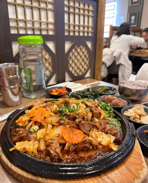 ​​Calgary & Banff & Jasper Food Guide | Korean BBQ, Steaks🍽️🏔️