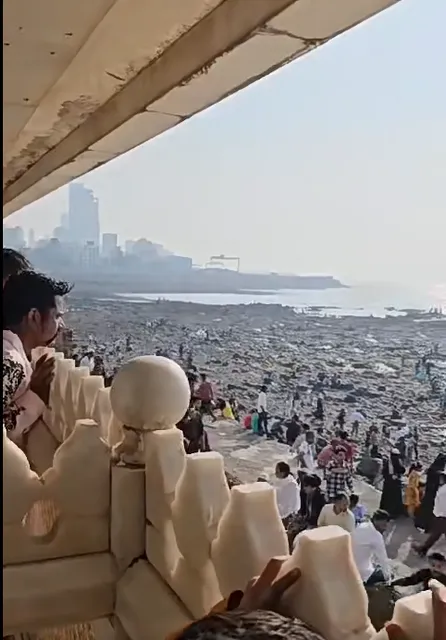  Haji Ali Dargah: Mumbai’s Floating Sanctuary of Peace