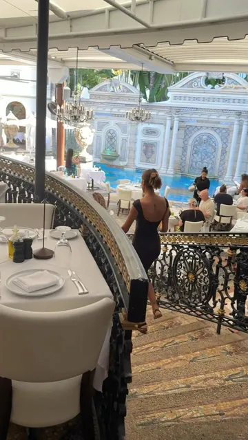 🔥 Dining at Miami's Legendary Versace Mansion 