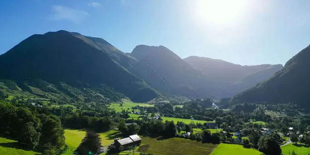 Rosendal: A Fairytale Escape in the Hardangerfjord ⛰️🚢