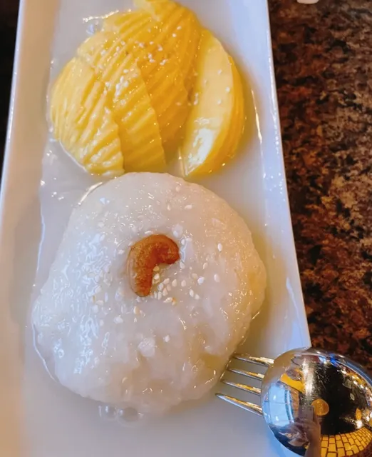 🇹🇭 Halifax’s Hidden Thai Treasure –  Kajohn Thai Restauran Review!  