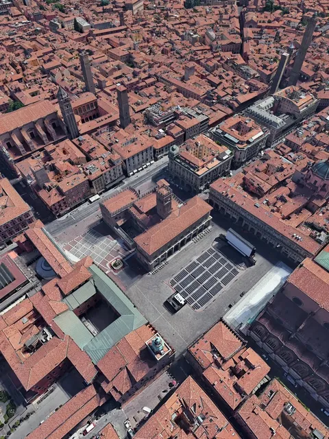 🇮🇹 Bologna: The "Sky City" of Italy – A Bird's-Eye View 🏙️✨