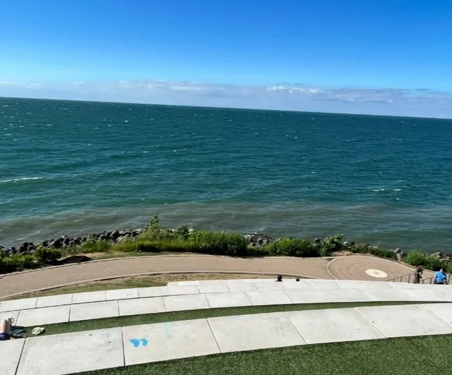 🏞️ Lakewood Park | A Community Gem with Solstice Steps