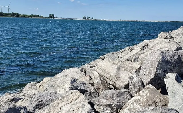 My Relaxing Half-Day at Buffalo Harbor State Park 🌊