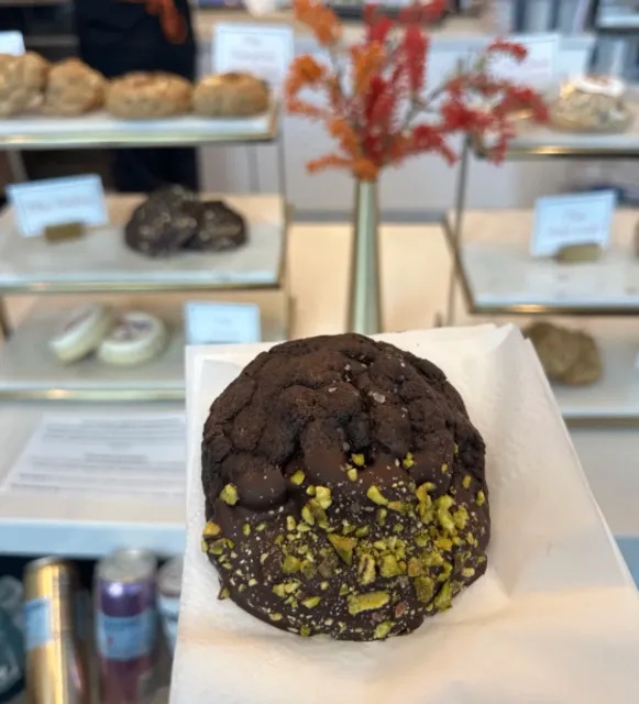 Treat Yourself at Batch & Box🍪