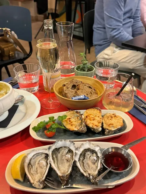 Hidden Seafood Bar with Award-Winning Oysters, Absolutely Amazing!