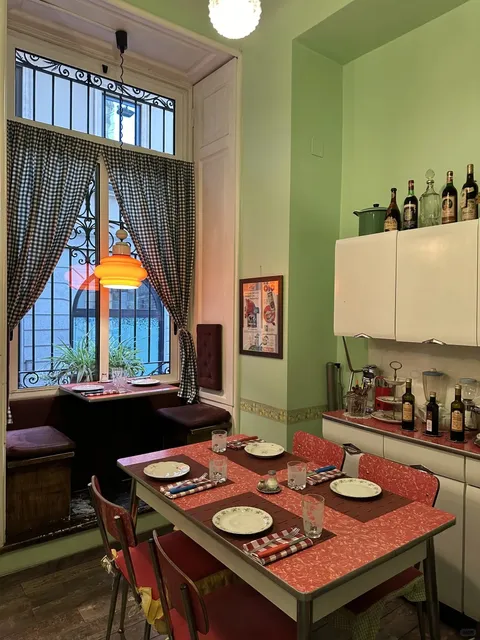 🍽️ Invited to a 1960s Milanese Home for Dinner 🍽️