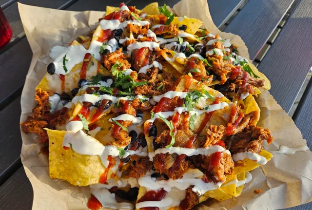 Boathouse Kitchen & Swan Dive | Lakeside Serenity Near Indy 