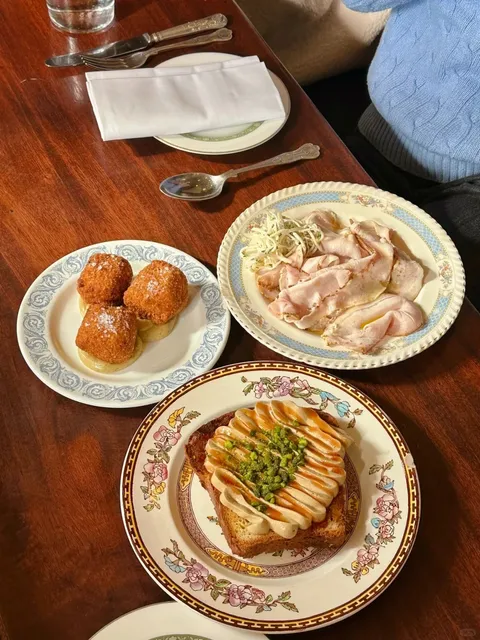 London | Missing This 150-Year-Old Steakhouse's Sunday Roast 🍖