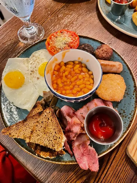 Full English Breakfast in New York--Hudson hound