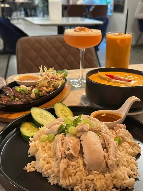 🇬🇧 Damp Air Outside, Cozy Tummy Inside 🥱