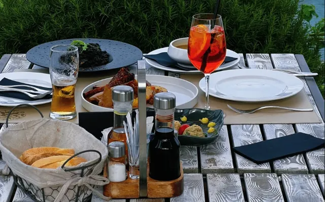 🌊 Budva’s Breathtaking Vista: Seaside Dining with Menu Prices