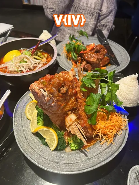 New York Food | Thai Fried Fish as Good as the Picture (1)🍔