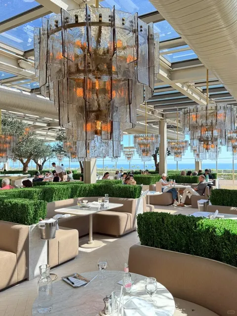 🇺🇸 Check-In at Newport RH Glass Roof Restaurant  