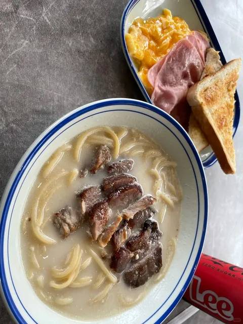 🇬🇧 Swansea Food Guide: Budget Eats That'll Blow Your Mind! 🍜💥