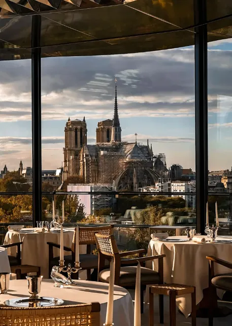 One of Paris' Best View Restaurants 🍴