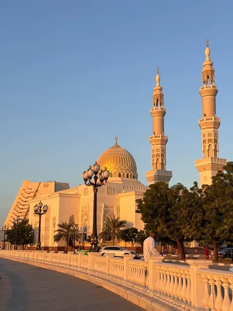 Sharjah Travel | Wandering Through Golden Light & Ancient Art